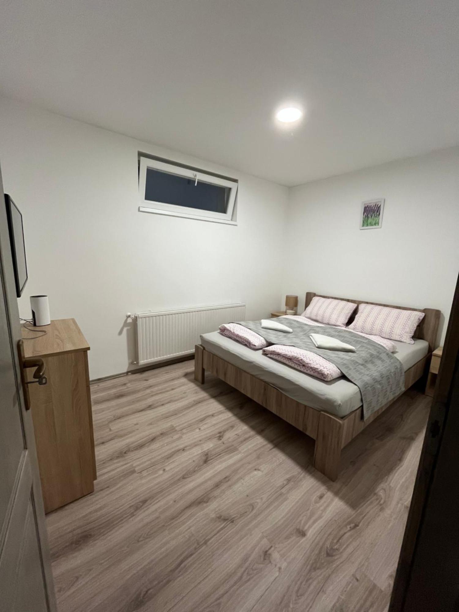 Mini Zoo Apartman ナジカニジャ エクステリア 写真