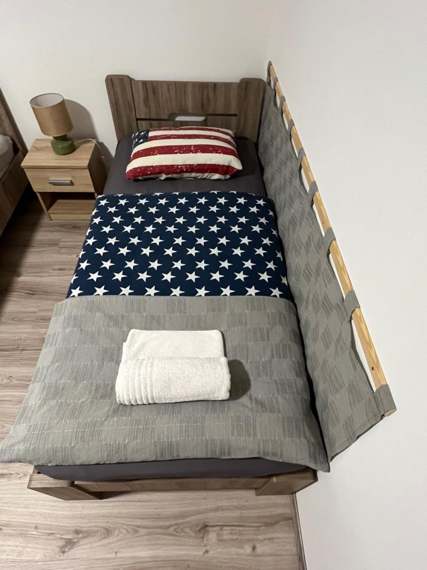Mini Zoo Apartman ナジカニジャ エクステリア 写真